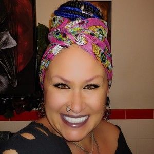 Meet your Posher, Dana